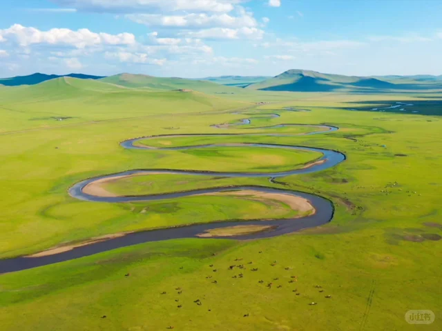 不与四时同 | 莫日格勒河航拍