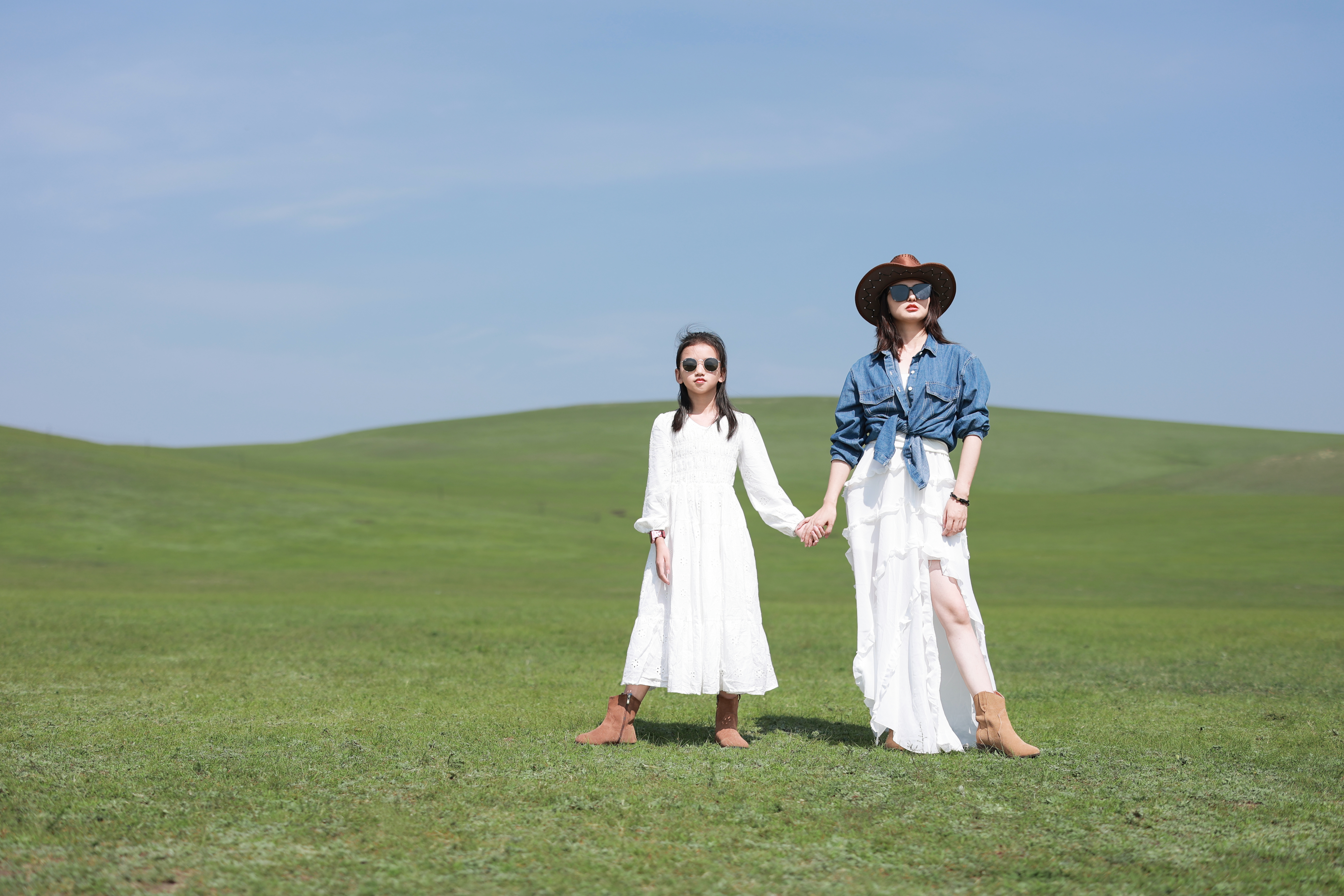 母女牵手·草原漫步 - 呼籁营地旅拍